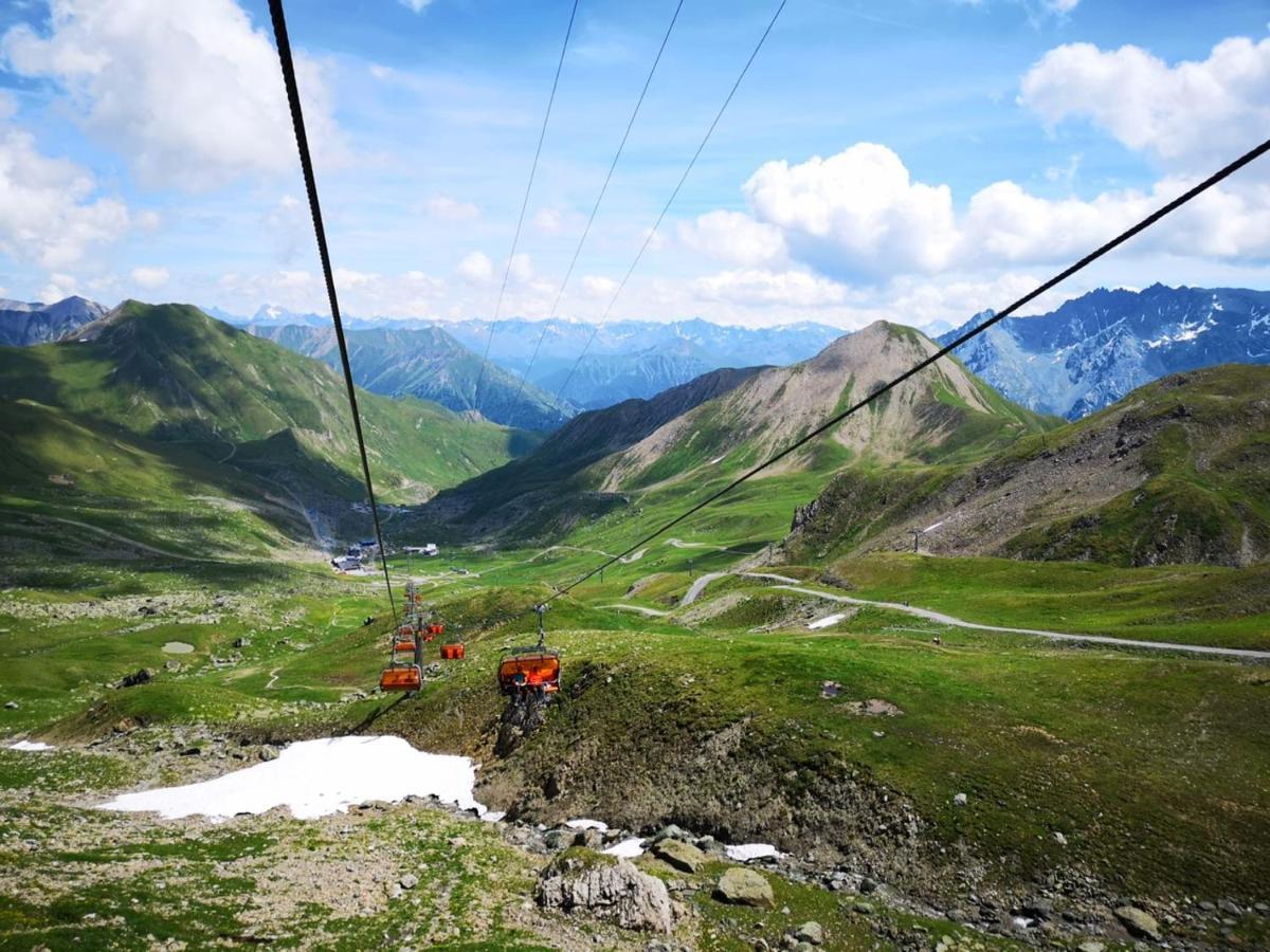 ホテル Piz Ot ザムナウン エクステリア 写真
